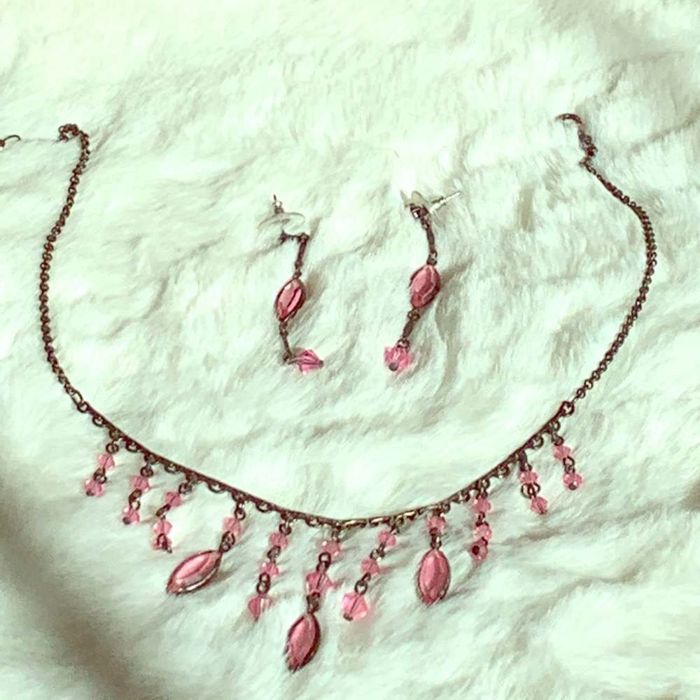 1928 pink necklace and earrings